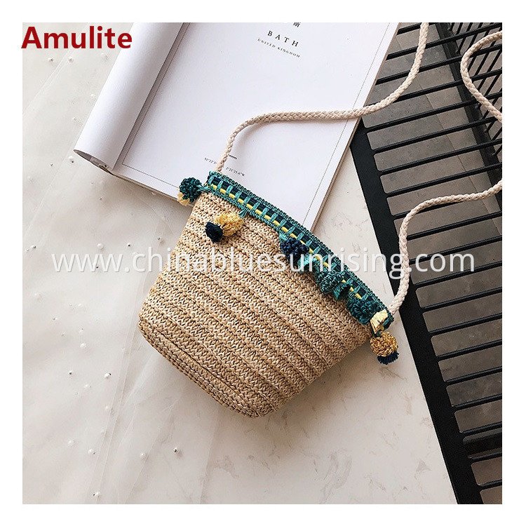 Natural straw bag